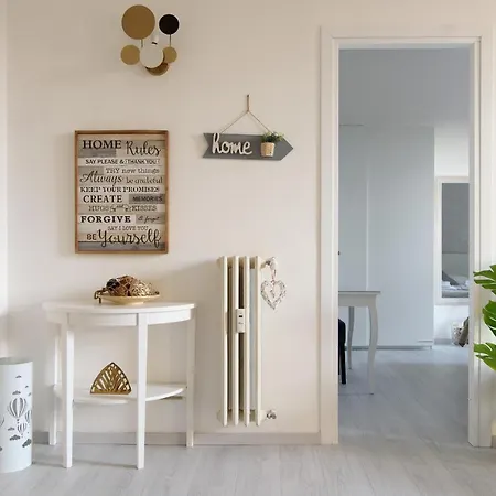 Daire White Napoleone Roma