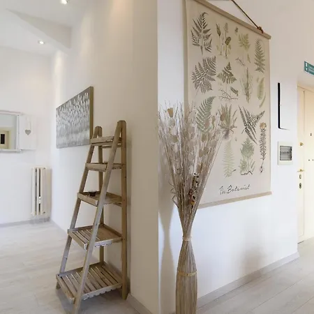 White Napoleone Roma